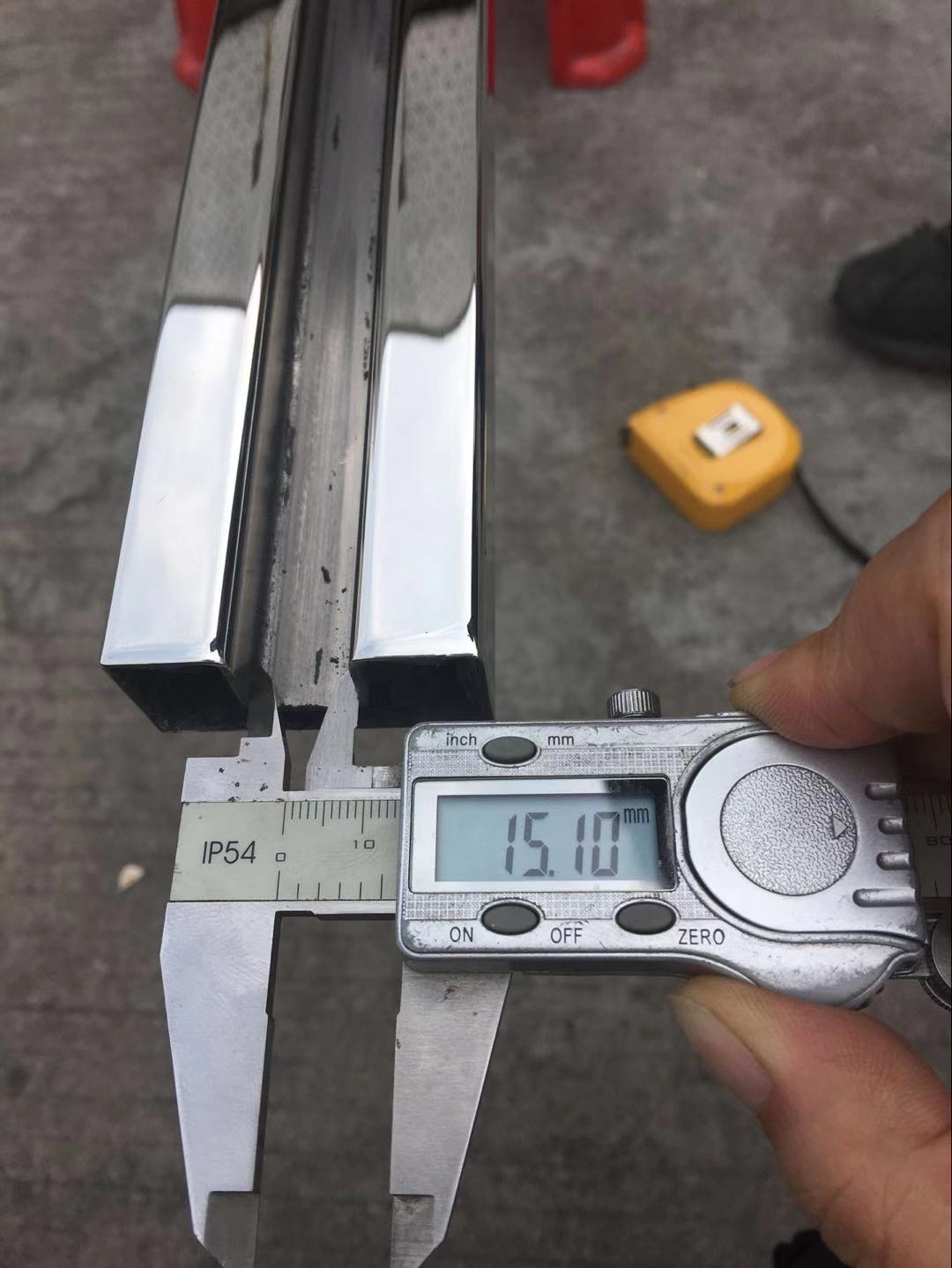 ag凯发k8国际镜面矩型凹槽管1.jpg