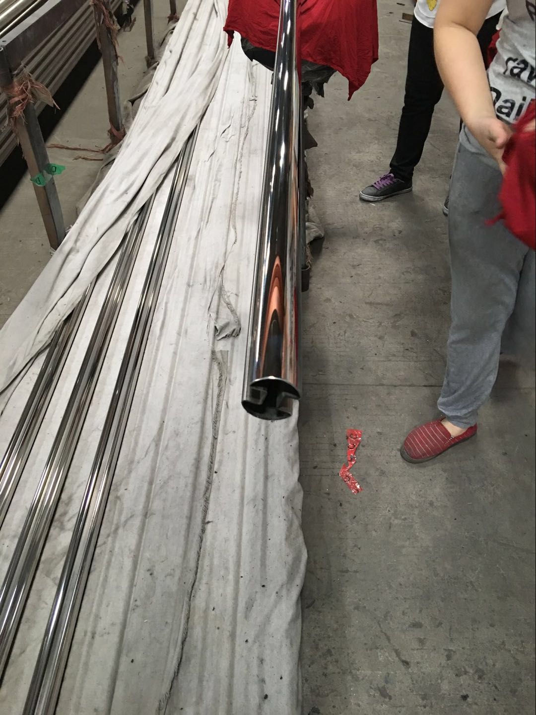 ag凯发k8国际镜面圆管双槽管2.jpg